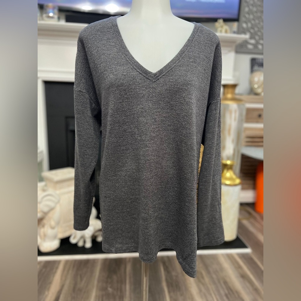 Jones New York Signature Gray V-neck Sweater